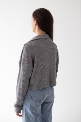 Светр жіночий